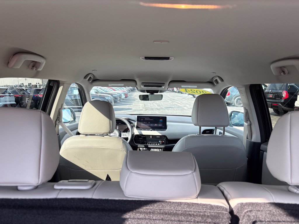 Used 2024 Nissan Rogue SL AWD/4WD image 19