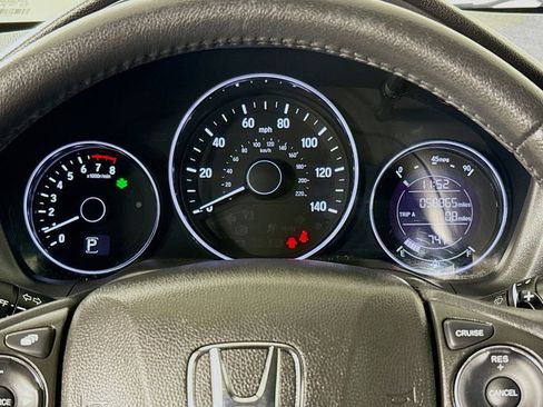 Used 2018 Honda HR-V EX-L image 14