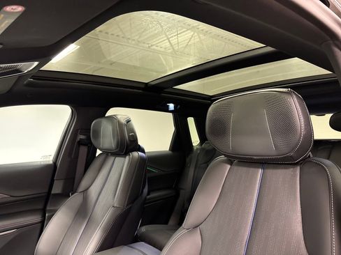 New 2025 Cadillac Lyriq Luxury image 31