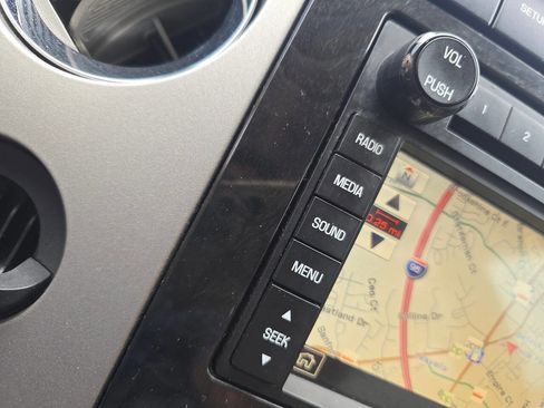 Used 2013 Ford Expedition Limited RWD image 38