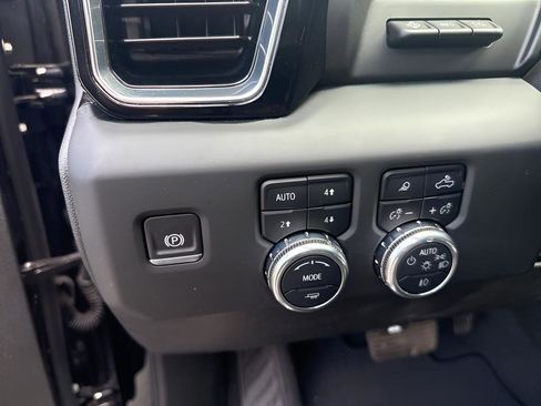 Used 2024 GMC Sierra 1500 Denali image 17