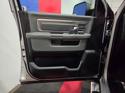 Used 2018 RAM 2500 Big Horn image 32