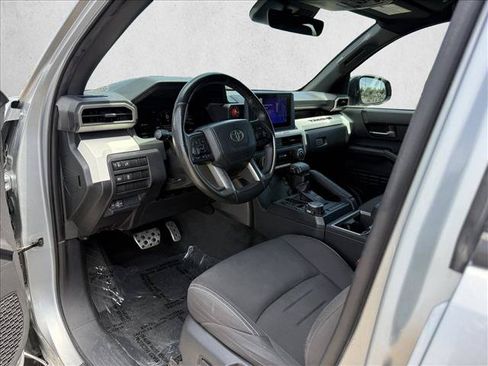 Used 2024 Toyota Tacoma TRD Sport AWD/4WD image 9