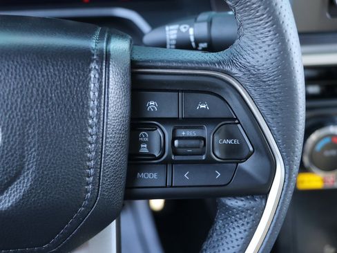 Used 2025 Toyota Tacoma PreRunner w/ TRD Prerunner Upgrade Package image 18