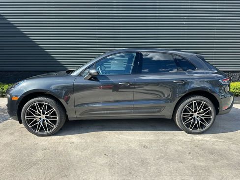 Used 2026 Porsche Macan image 2