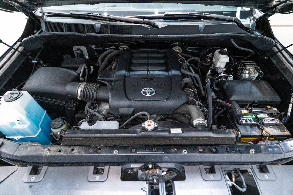 Used 2021 Toyota Tundra Limited w/ Limited Premium Package AWD/4WD image 38