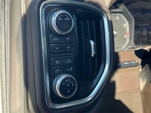 Used 2022 GMC Sierra 3500 Denali w/ Denali Ultimate Package image 21