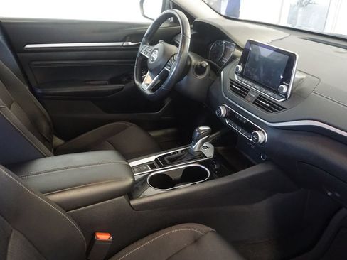 Used 2020 Nissan Altima 2.5 SV AWD/4WD image 25