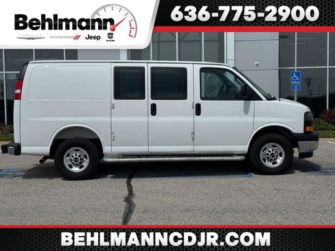Used 2025 GMC Savana 2500 w/ Driver Convenience Package RWD image 1
