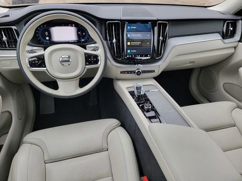 Used 2024 Volvo XC60 B5 Ultimate image 33