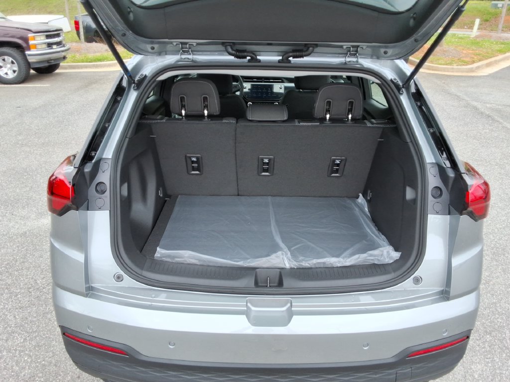 New 2027 Chevrolet Bolt LT w/ Comfort Package FWD image 14