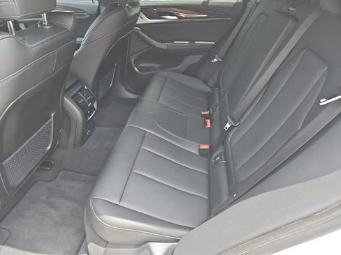 Used 2024 BMW X4 xDrive30i w/ Parking Assistance Package AWD/4WD image 17