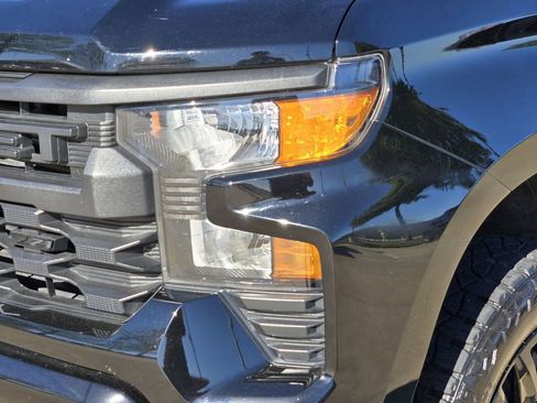 Used 2024 Chevrolet Silverado 1500 Custom Trail Boss w/ LPO, Dark Essentials Package image 8