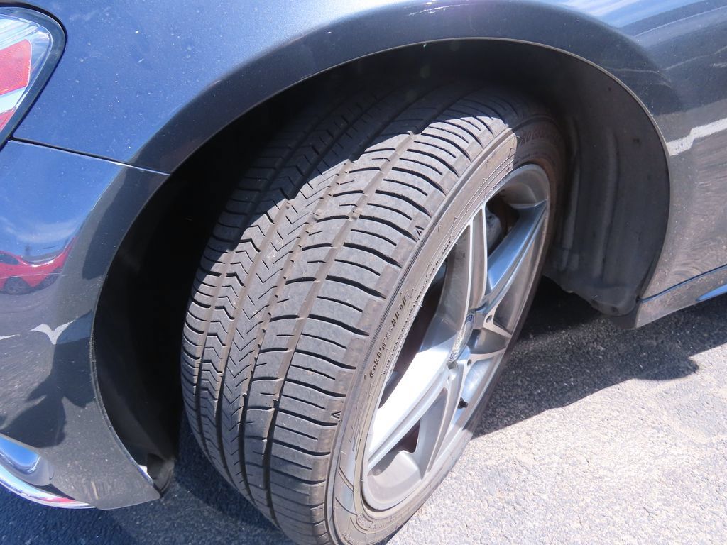 Used 2015 Mercedes-Benz C 300 4MATIC Sedan image 14