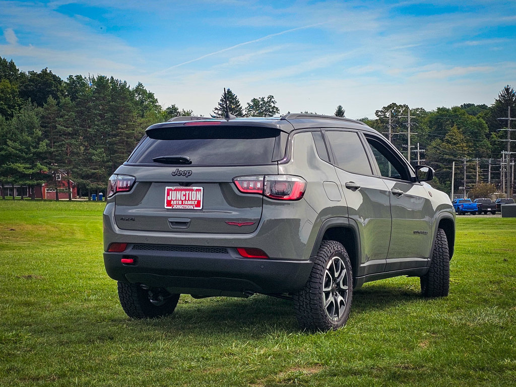 New 2026 Jeep Compass Trailhawk AWD/4WD image 3