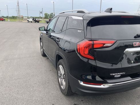 Used 2021 GMC Terrain SLT w/ Infotainment Package II FWD image 17