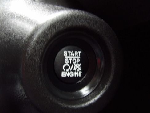 Used 2025 RAM ProMaster 2500 w/ U-Haul Equipment Group FWD image 22