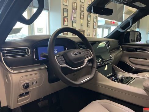 New 2026 Jeep Grand Wagoneer 4WD image 14