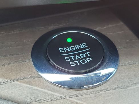 Certified 2021 Ford Explorer Platinum w/ Equipment Group 601A image 32