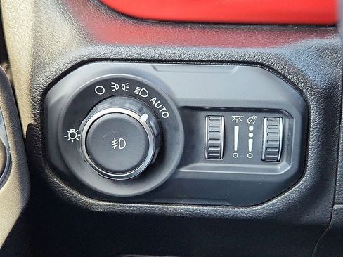 Used 2019 Jeep Wrangler Unlimited Rubicon image 28