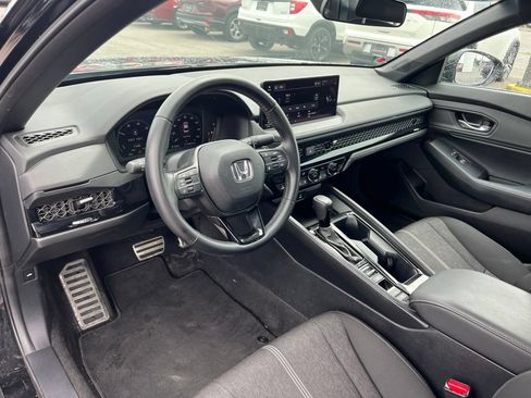 Used 2023 Honda Accord Sport image 9
