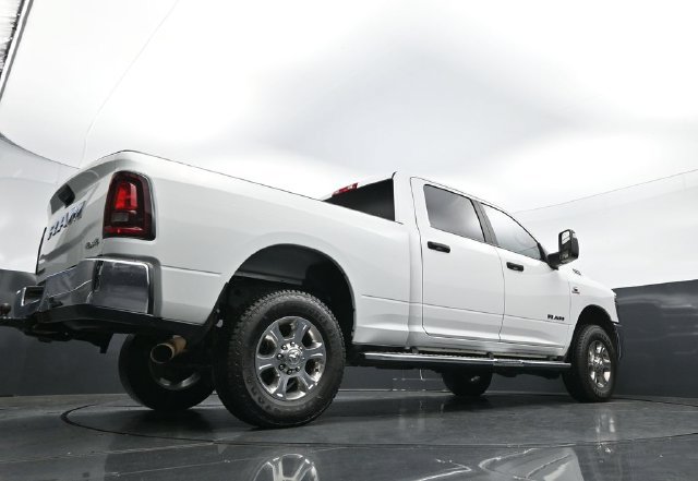 Used 2025 RAM 2500 Big Horn AWD/4WD image 32