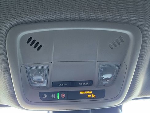 Used 2023 Chevrolet Malibu LT image 22