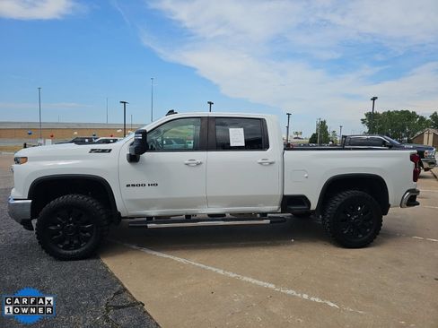 Used 2024 Chevrolet Silverado 2500 LT AWD/4WD image 7