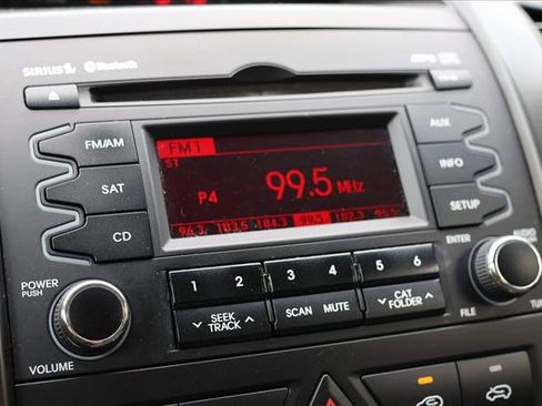 Used 2012 Kia Sorento FWD image 17