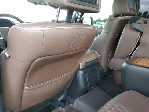 Used 2017 INFINITI QX80 Limited w/ All Season Package AWD/4WD image 29
