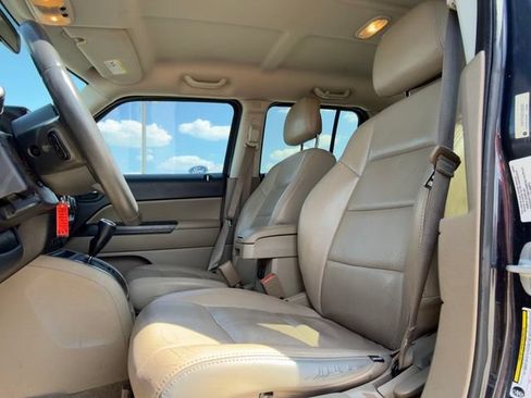Used 2014 Jeep Patriot Latitude FWD image 7