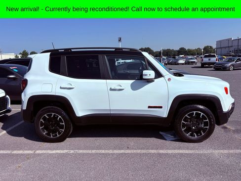 Used 2023 Jeep Renegade Trailhawk w/ Sun/Sound Group AWD/4WD image 3