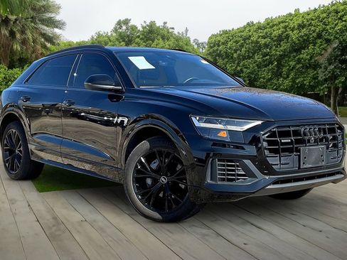 Used 2021 Audi Q8 Premium w/ Black Optic Package image 3