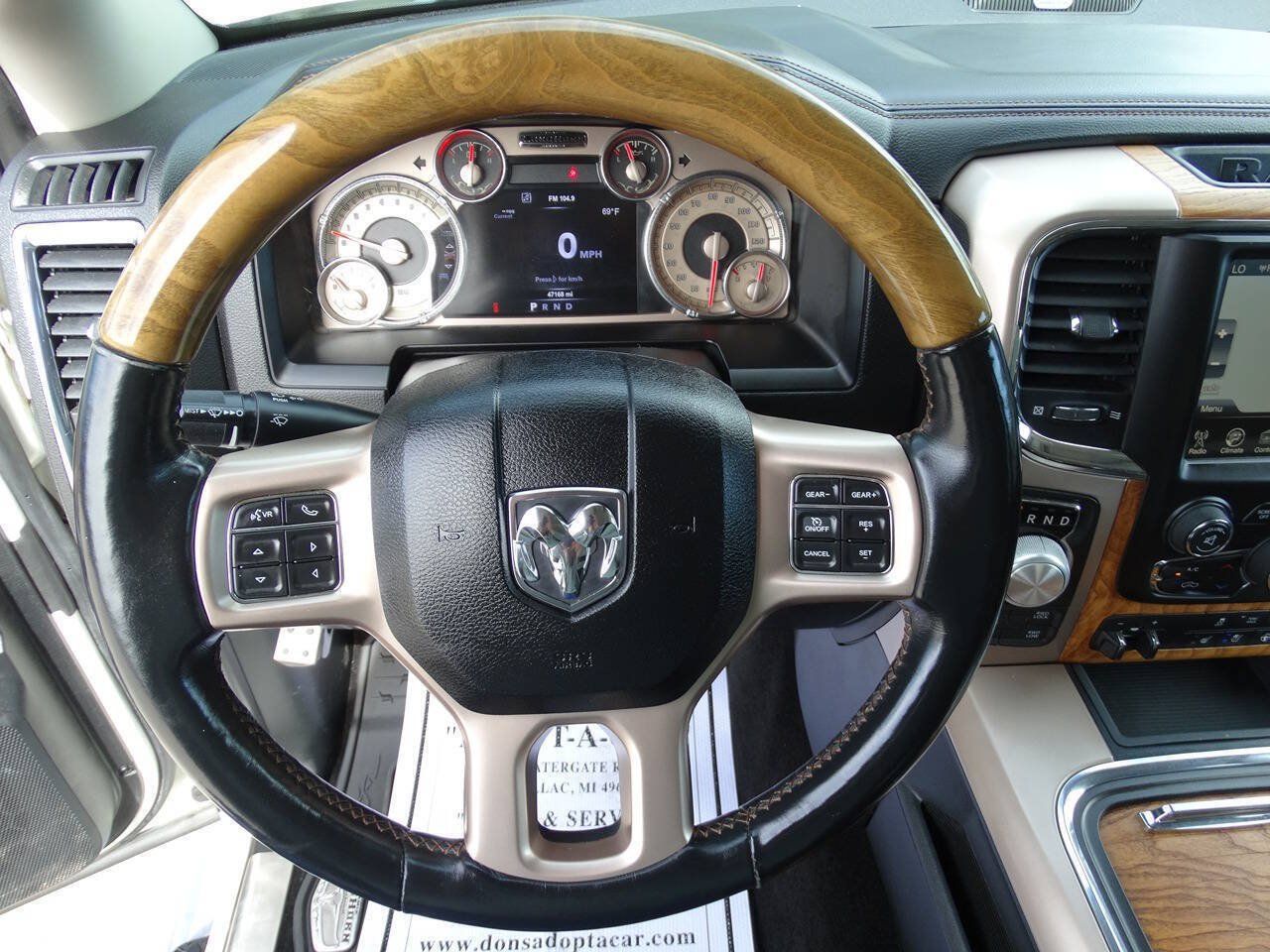Used 2017 RAM 1500 4x4 Crew Cab Laramie Longhorn image 18