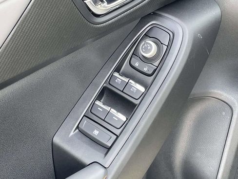 Certified 2025 Subaru Crosstrek 2.5i Limited w/ Crosstrek Mirror Package image 15