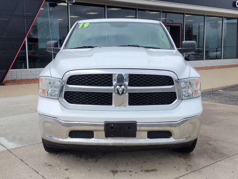 Used 2019 RAM 1500 Classic SLT AWD/4WD image 11