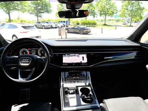 Used 2025 Audi SQ7 Premium Plus AWD/4WD image 46