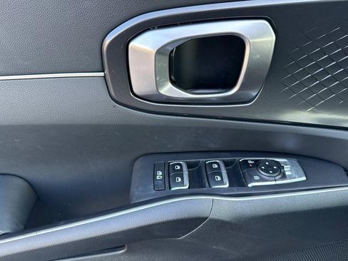 Certified 2025 Kia Sorento S image 12