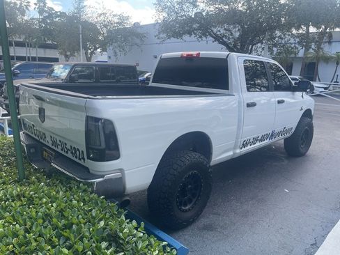 Used 2018 RAM 2500 Tradesman w/ Chrome Appearance Group image 4