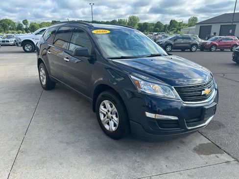 Used 2016 Chevrolet Traverse LS AWD/4WD image 3
