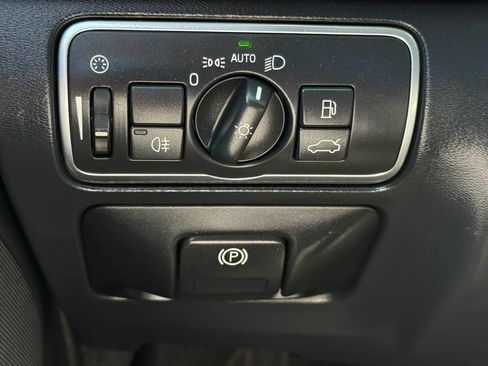 Used 2016 Volvo XC60 T6 w/ Proximity Package FWD image 23