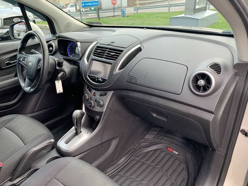 Used 2016 Chevrolet Trax LT image 25