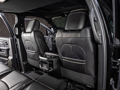 Used 2024 RAM 3500 Limited image 33