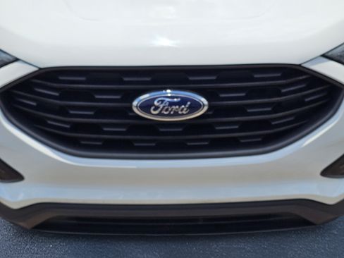 Used 2023 Ford Edge SEL w/ Sport Appearance Package AWD/4WD image 3