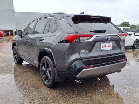Used 2020 Toyota RAV4 XSE AWD/4WD image 3