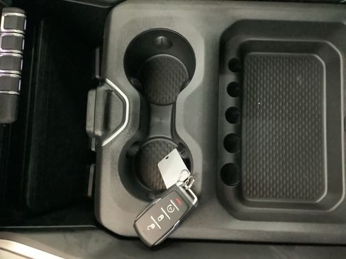 New 2026 RAM 1500 Express AWD/4WD image 18