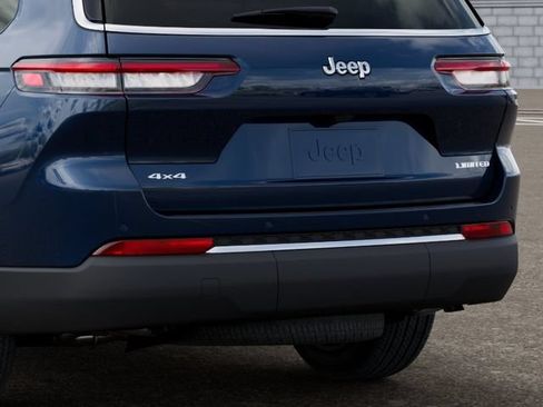 New 2026 Jeep Grand Cherokee L Limited w/ Luxury Tech Group II AWD/4WD image 13