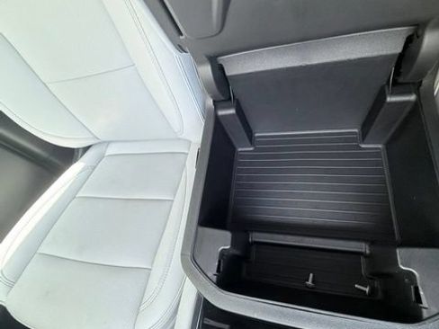 Certified 2025 Chevrolet Suburban Premier AWD/4WD image 27