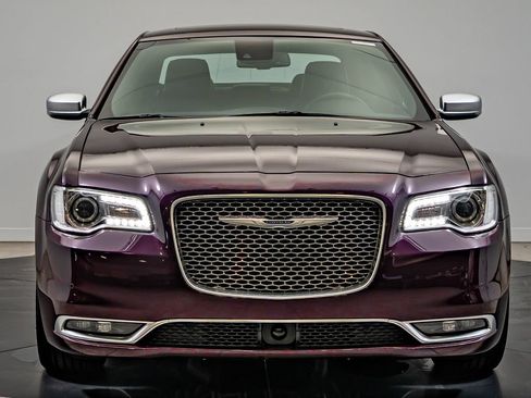 Used 2020 Chrysler 300 C w/ Sun, Sound & Nav Package RWD image 2