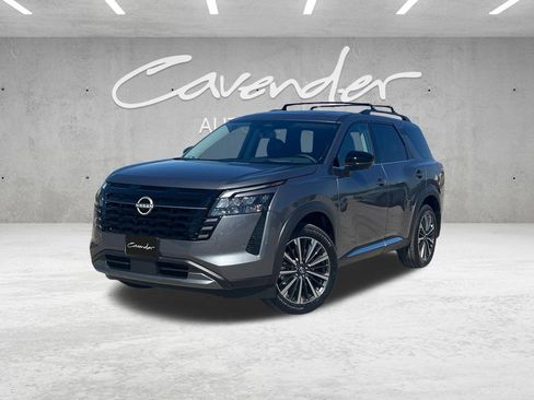 New 2026 Nissan Pathfinder Platinum image 1